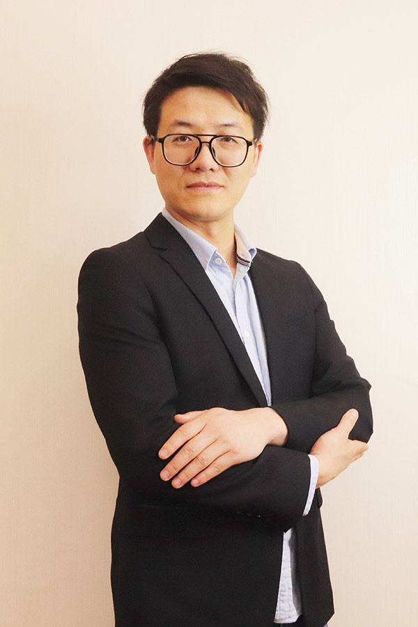 米脂李林科 本科学历,毕业于西安石油大学