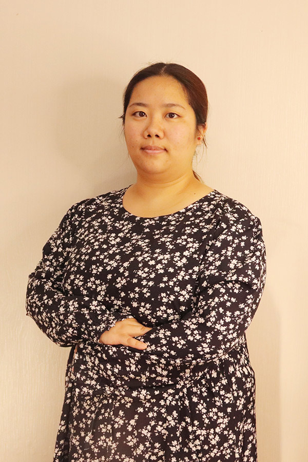 米脂候洋  本科学历，优秀班主任